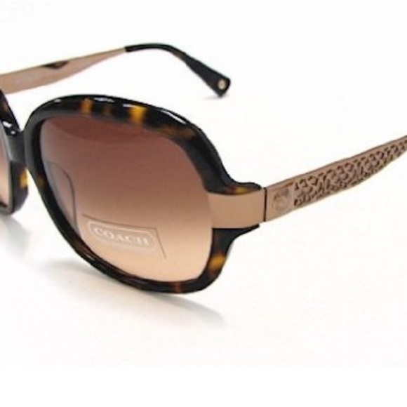 Coach Accessories - EUC Coach Trudie Sunglasses in Tortoise